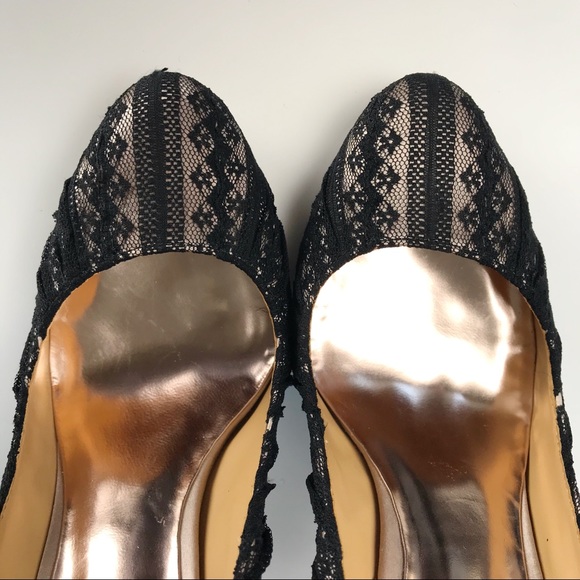 Badgley Mischka Brynn Lace Round Toe Pumps - Picture 2 of 7